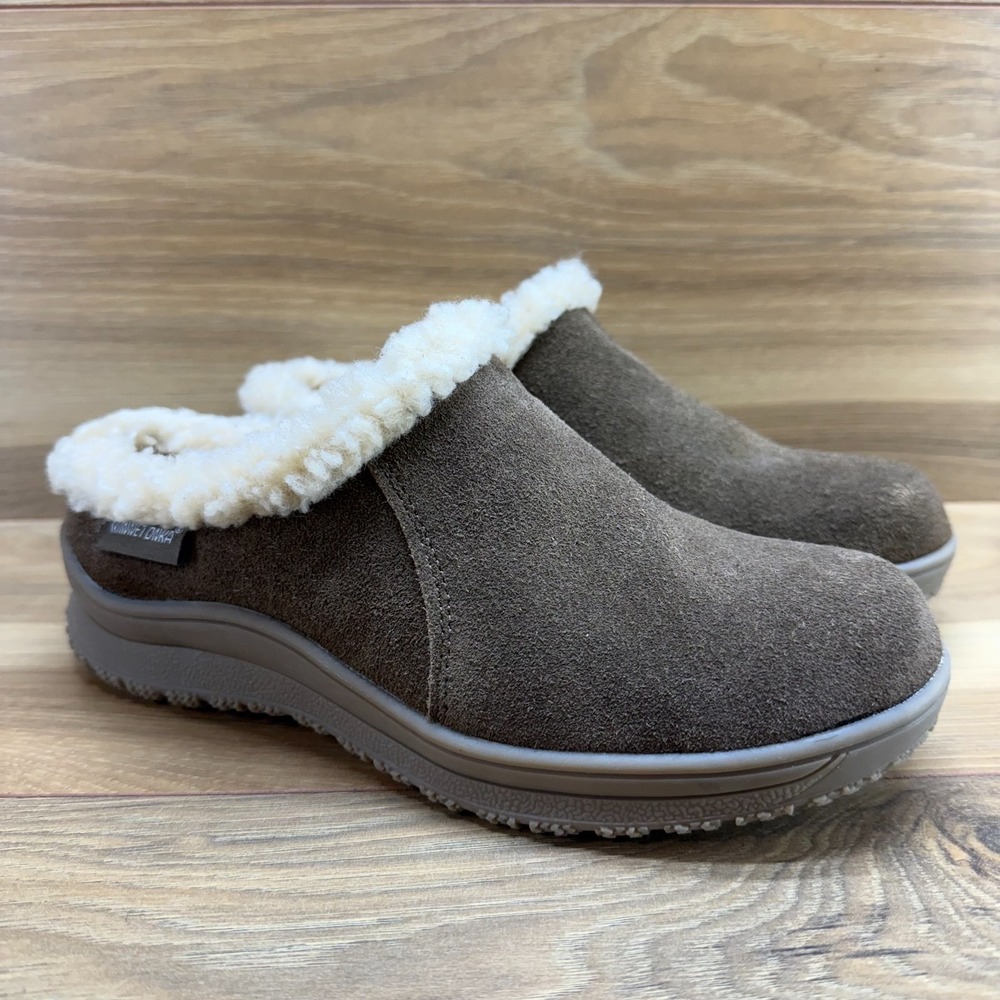 Minnetonka Slippers Faux Sherpa Lined Womens 6 Brown Suede Slip On